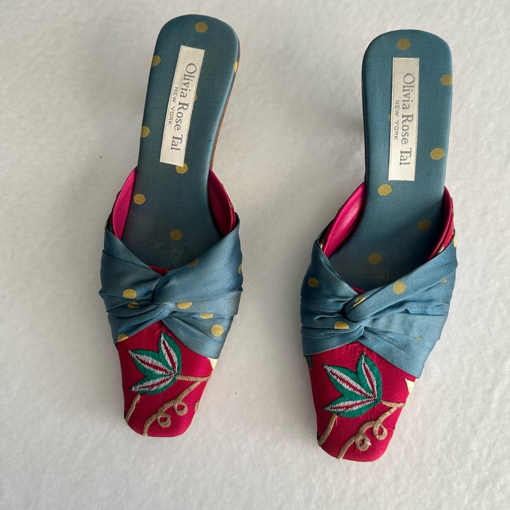 Olivia Rose Tal Women's Pink and Blue Embroidered Mules kitten heel size 5
